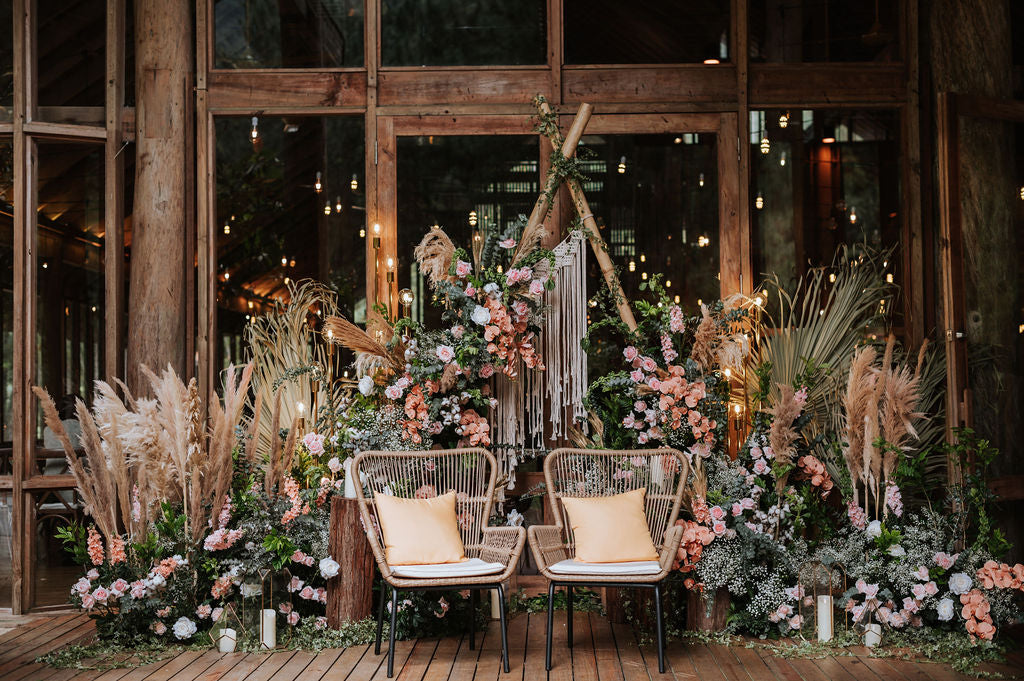 Ein & Dovile (decor entry from)